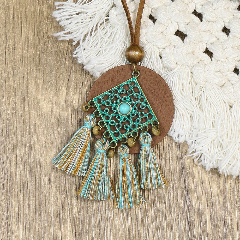 Female Bohemian Diamond Carved Earrings And Necklace Suit