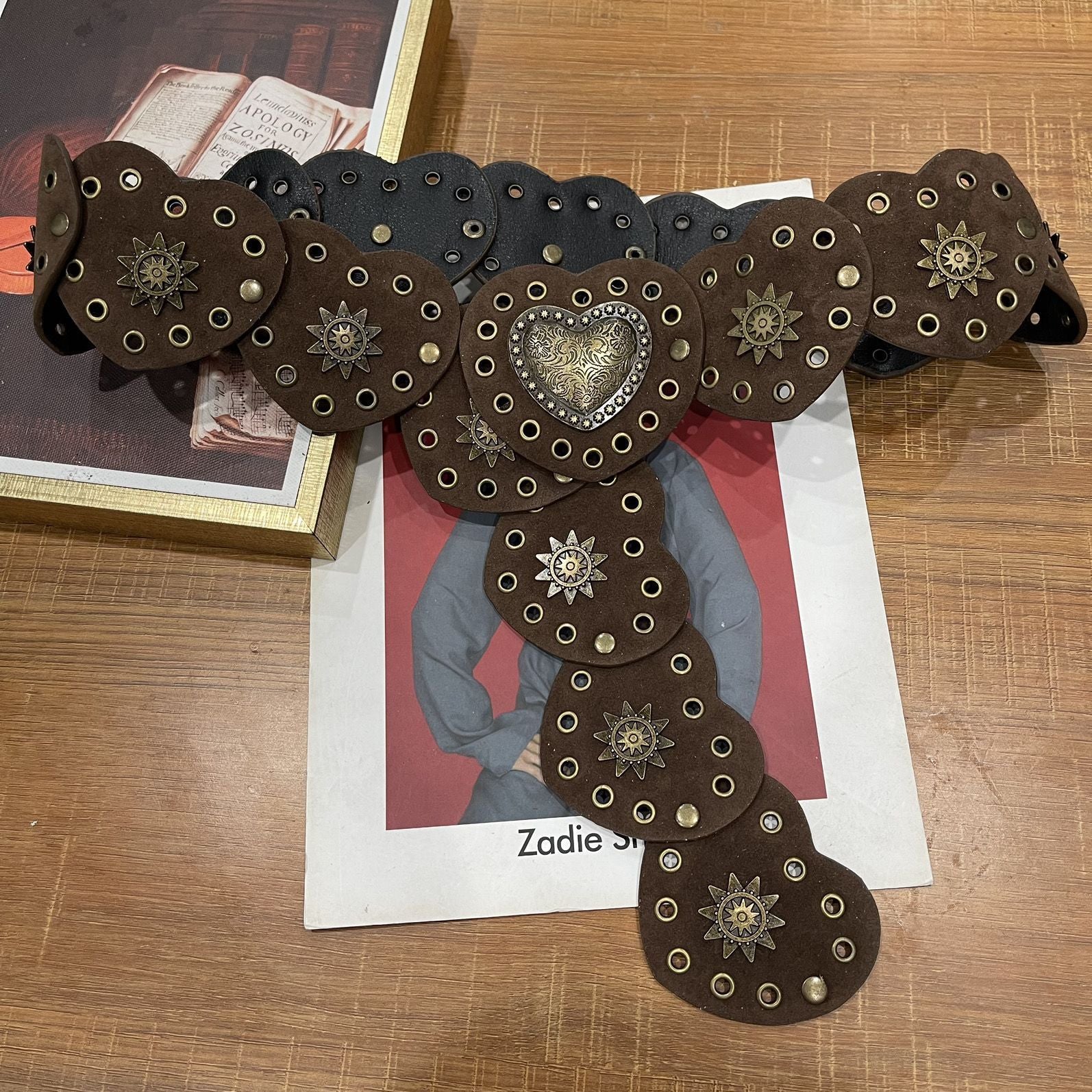 Retro Western Style Tribal Style Metal Stitching Love Belt
